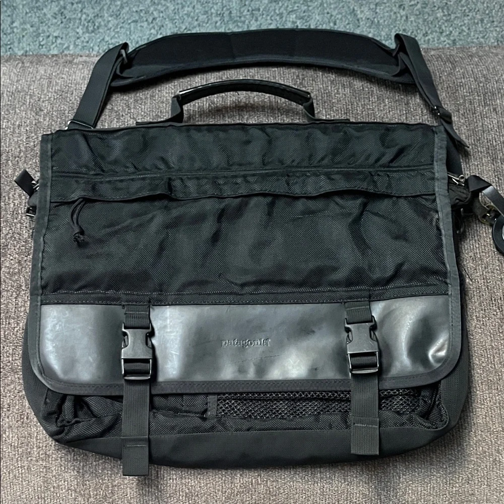 Patagonia Charcoal Black Messenger Bag